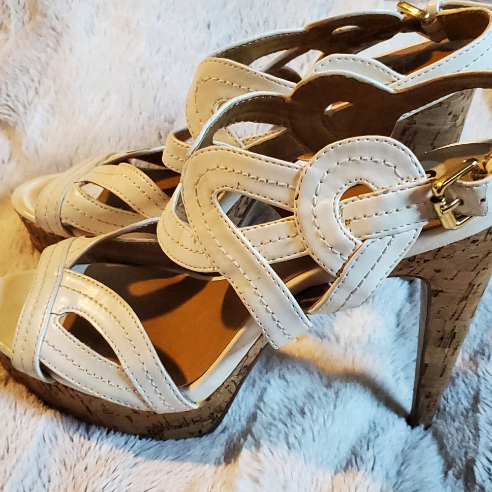 Steve Madden Sz 9 white stiletto sandal heels